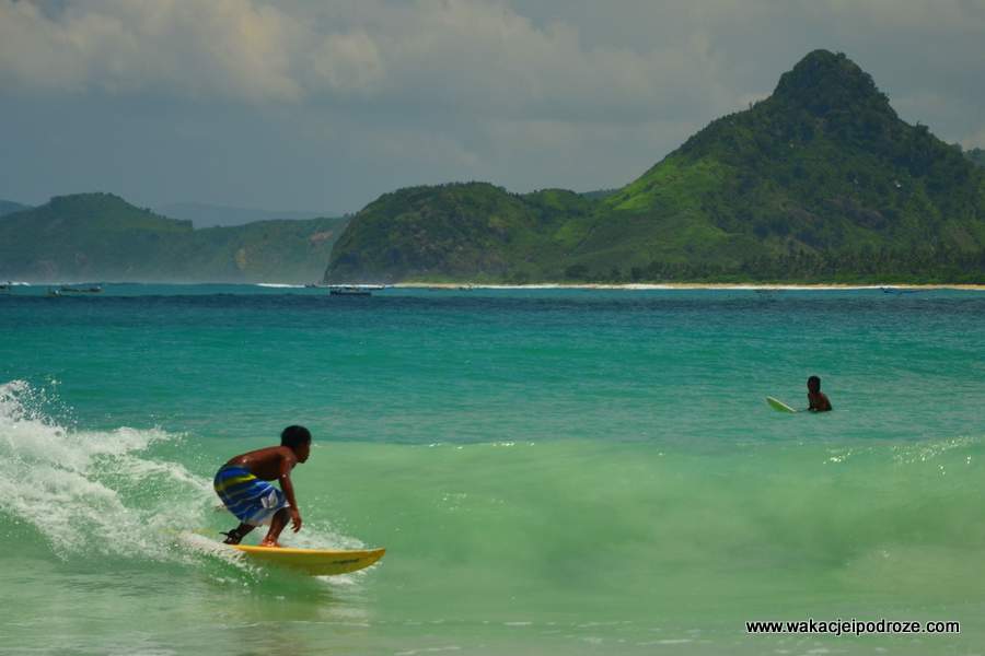 lombok-surfer